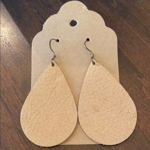 Shimmer gold earrings